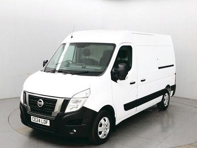 Used Nissan Interstar Tekna 135 HP (99 kW) 2024 White Van