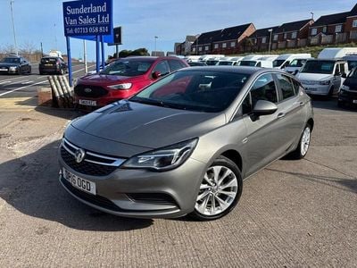 Used Vauxhall Astra Design Edition 125 HP (91 kW) 2016 Grey Hatchback