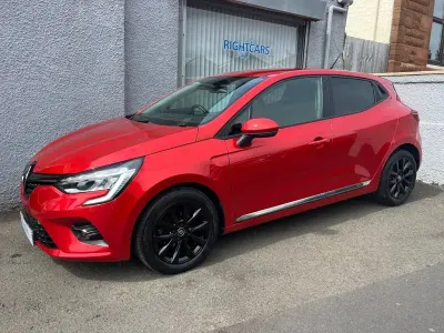 Używany Renault Clio V Iconic 2020 Czerwony Hatchback