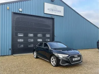 Używany Audi A3 S-Line 110 KM (80 kW) 2023 Czarny Sedan/Limuzyna