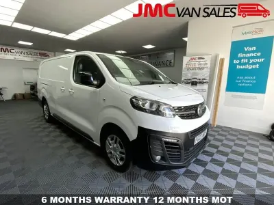 Używany Vauxhall Vivaro Sportive 2022 Biały Minivan