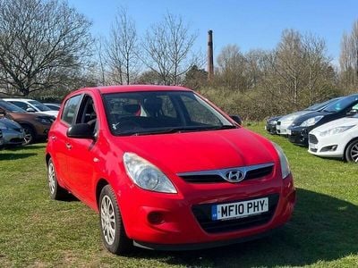 Used Hyundai i20 Classic 77 HP (56 kW) 2010 Red Hatchback
