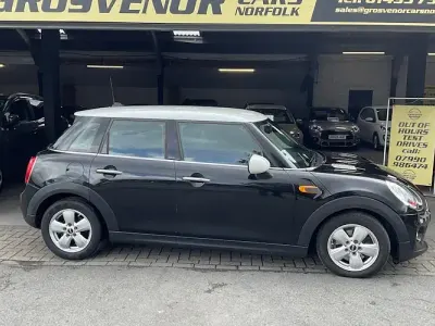 Used Mini Cooper Hatch 116 HP (85 kW) 2015 Black Hatchback