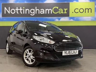 Używany Ford Fiesta Zetec 82 KM (60 kW) 2015 Czarny Hatchback