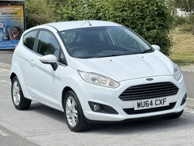Used Ford Fiesta Zetec 82 HP (60 kW) 2014 White Hatchback