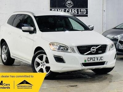 Used Volvo XC60 R-Design 215 HP (158 kW) 2012 White SUV