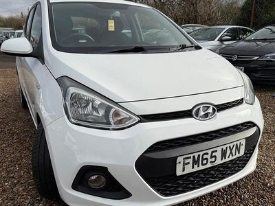 Used Hyundai i10 SE 66 HP (48 kW) 2016 White Hatchback
