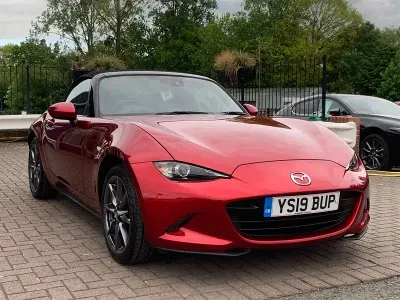 Używany Mazda MX5 Inclusive 184 KM (135 kW) 2019 Czerwony Kabriolet