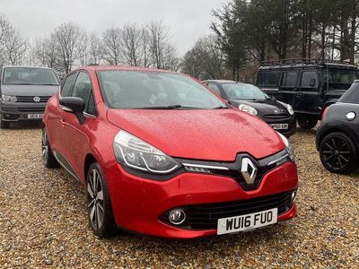 Used Renault Clio IV Dynamique 90 HP (66 kW) 2016 Red Hatchback