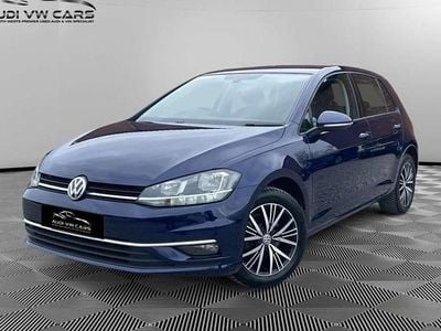 Used VW Golf VII SE 115 HP (84 kW) 2017 Blue Hatchback