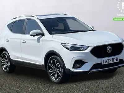 Used MG ZS Exclusive 111 HP (81 kW) 2023 White Hatchback