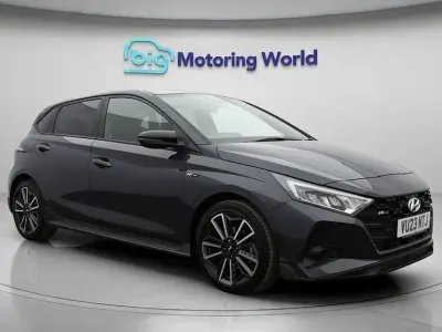 Usado Hyundai i20 N Line 120 CV (88 kW) 2023 Gris Utilitario