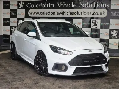 Used Ford Focus RS 350 HP (257 kW) 2018 White Hatchback