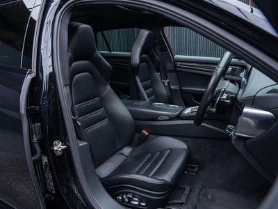 Used Porsche Panamera Sport Turismo 460 HP (338 kW) 2019 Black Estate
