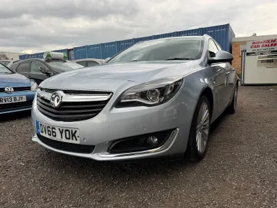 Used Vauxhall Insignia Design Edition 136 HP (100 kW) 2016 Silver Estate