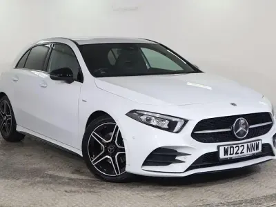 Used Mercedes A180 Executive 136 HP (100 kW) 2022 White Hatchback