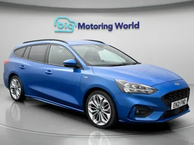Begagnad Ford Focus ST-Line X 125 HK (91 kW) 2021 Blå Kombi