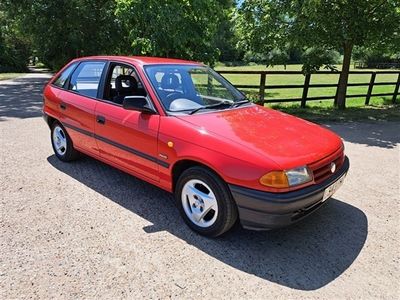 used Vauxhall Astra 1.4 MERIT 5DR