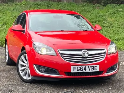 Używany Vauxhall Insignia Elite 163 KM (119 kW) 2014 Czerwony Hatchback