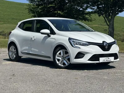 Used Renault Clio Play 2020 White Hatchback