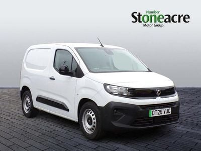 White New 2025 Vauxhall Combo MPV | £14,995 (Good price)