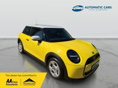 New Mini Cooper Classic 114 kW (156 HP) 2025 Yellow Hatchback