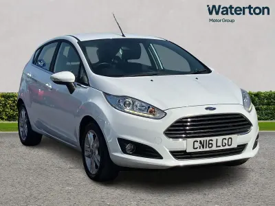 Used Ford Fiesta Zetec 2016 White Hatchback