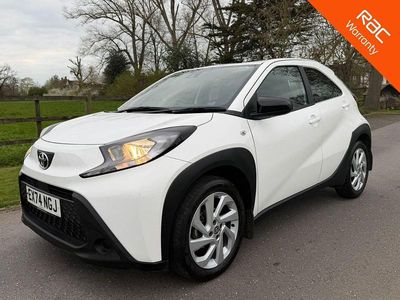 Used Toyota Aygo X PURE 72 HP (52 kW) 2024 White SUV