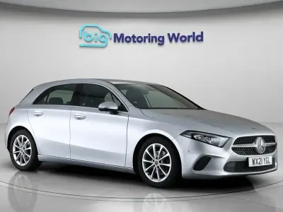 Begagnad Mercedes A180 Executive 136 HK (100 kW) 2021 Silver Halvkombi
