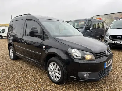 Usado VW Caddy Life 2016 Negro Monovolumen