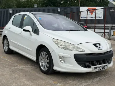 Used Peugeot 308 2009 White Hatchback