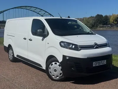 Używany Citroën Dispatch 2019 Biały Minivan