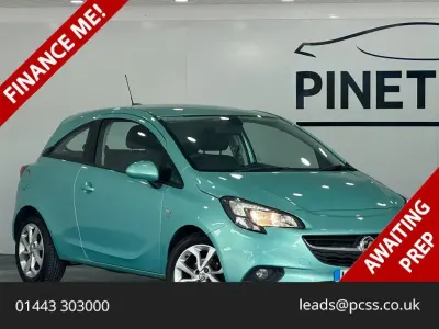 Used Vauxhall Corsa 70 HP (51 kW) 2015 Green Hatchback