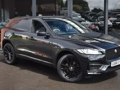 Używany Jaguar F-Pace R-Sport 180 KM (132 kW) 2018 Czarny SUV