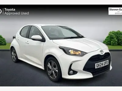 Used Toyota Yaris 116 HP (85 kW) 2024 White Hatchback