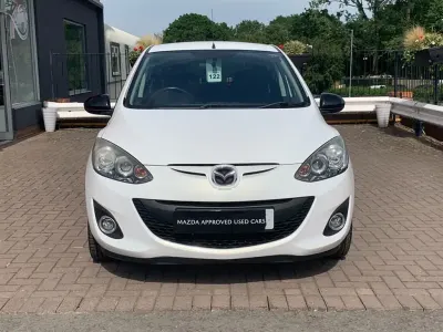 Used Mazda 2 Edition 84 HP (61 kW) 2014 White Hatchback