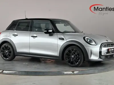 Używany Mini Cooper Exclusive 136 KM (100 kW) 2023 Srebrny Hatchback