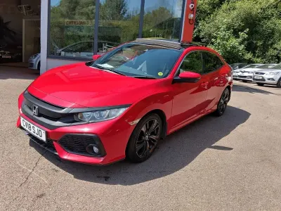 Used Honda Civic EX 120 HP (88 kW) 2018 Red Hatchback