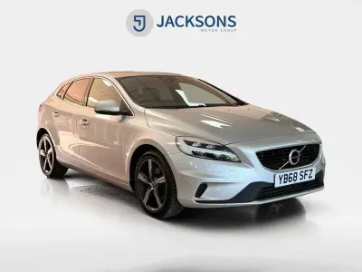 Gebraucht Volvo V40 R-Design 122 PS (89 kW) 2018 Silber Kleinwagen