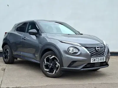 Usado Nissan Juke N-Connecta 143 CV (105 kW) 2023 Gris SUV