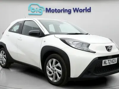 Używany Toyota Aygo X PURE 72 KM (52 kW) 2025 SUV