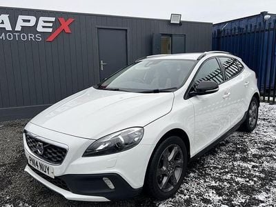 Used 2014 Volvo V40 CC Estate | £5,350 (Fair price)