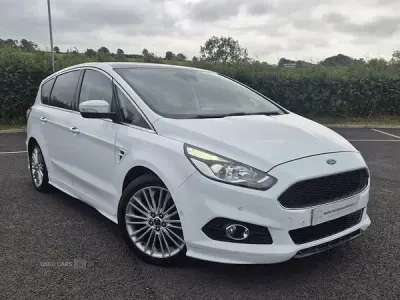 Used Ford S-MAX Sport 210 HP (154 kW) 2015 White MPV
