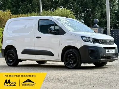 Used Peugeot Partner 131 HP (96 kW) 2021 White MPV