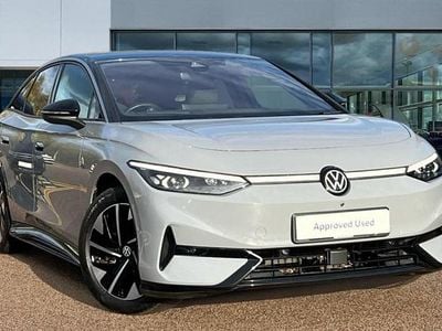 Moonstone grey black Used 2024 VW ID.7 Pro Hatchback | £30,663 (Fair price)