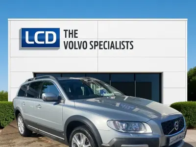 Used Volvo XC70 SE Lux 215 HP (158 kW) 2015 Silver Estate