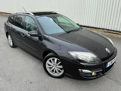 Używany Renault Laguna III Dynamique 150 KM (110 kW) 2011 Czarny Kombi