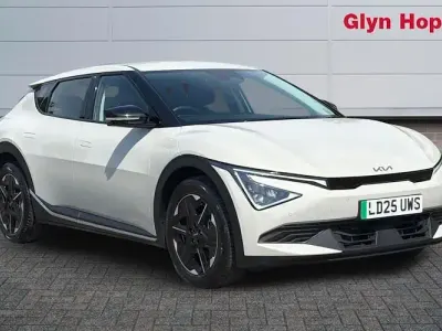 Begagnad Kia EV6 125 kW (170 HK) 2024 Vit SUV
