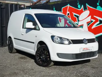 Używany VW Caddy Trendline 102 KM (75 kW) 2015 Biały Minivan