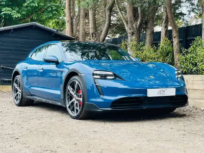 Used Porsche Taycan 4S Cross Turismo 439 kW (598 HP) 2023 Blue Estate